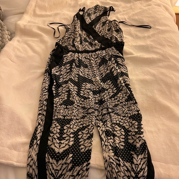 Diane Von Furstenberg DVF Sz 8 Shany Panther Jumpsuit 100% Silk Abstract - Picture 2 of 6